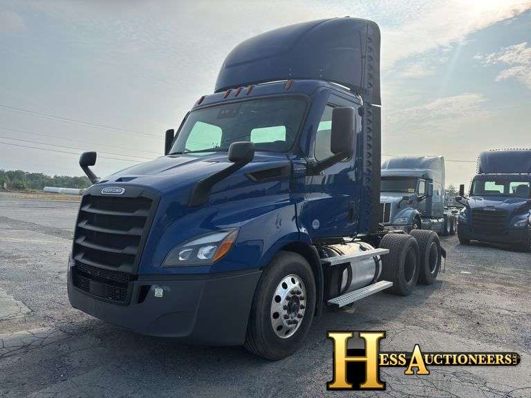 2021  FREIGHTLINER  CASCADIA  T/A DAYCAB
