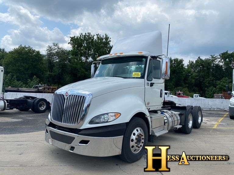 2018 INTERNATIONAL PROSTAR +122 T/A DAYCAB