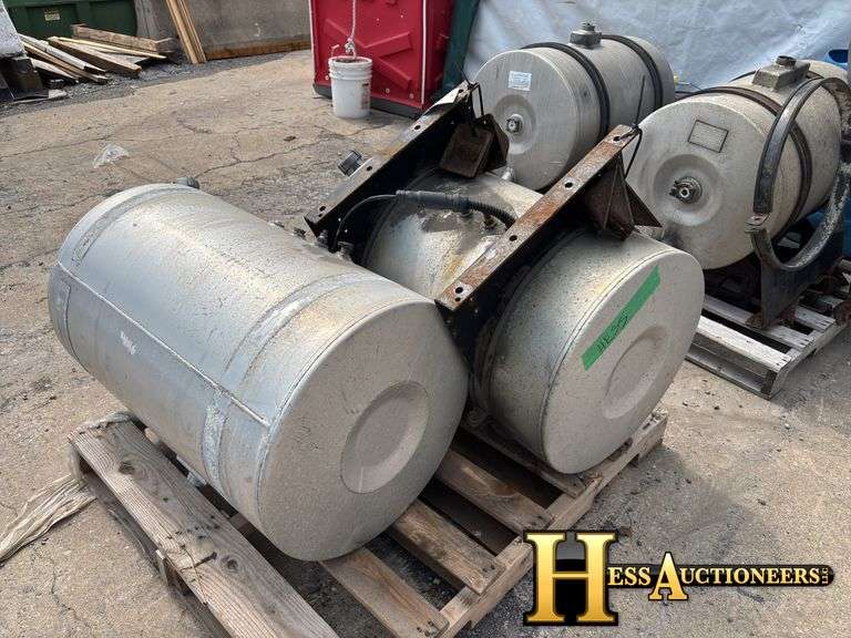 FUEL TANKS   TRUCK PARTS