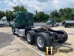 2017  PETERBILT  579  T/A DAYCAB
