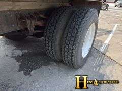 2000  INTERNATIONAL  4700  FLATBED TRUCK
