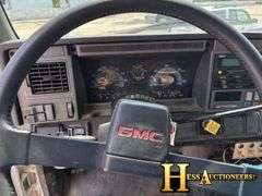2001  GMC  C6500  FLATBED TRUCK