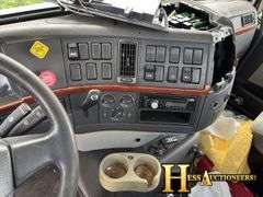 2009  VOLVO  VNL  S/A DAYCAB, NON RUNNER