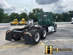 2015  PETERBILT  579  T/A DAYCAB