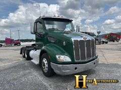 2015  PETERBILT  579  T/A DAYCAB