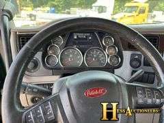 2015  PETERBILT  579  T/A DAYCAB
