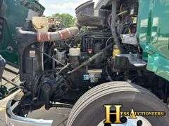2015  PETERBILT  579  T/A DAYCAB