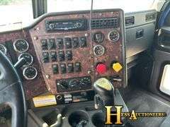 2002  INTERNATIONAL  9400  T/A SLEEPER
