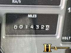 2000  INTERNATIONAL  4700  FLATBED TRUCK