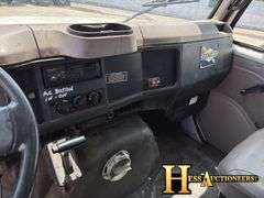 2000  INTERNATIONAL  4700  FLATBED TRUCK