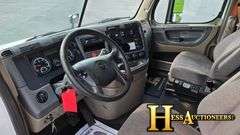 2016  FREIGHTLINER  CASCADIA   T/A SLEEPER