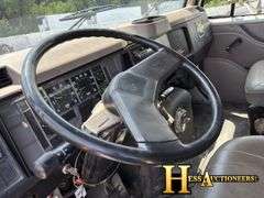 2000  INTERNATIONAL  4700  FLATBED TRUCK