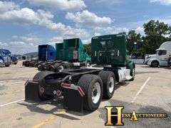 2015  PETERBILT  579  T/A DAYCAB