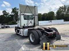2013  MACK  CXU612  S/A DAYCAB