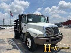 2004  INTERNATIONAL  4300  FLATBED TRUCK