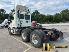2017  FREIGHTLINER  CASCADIA X12564ST  T/A DAYCAB