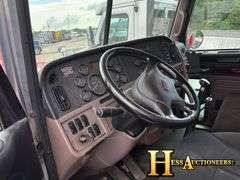 2015  PETERBILT  389  T/A DAYCAB