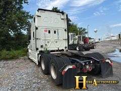 2015  FREIGHTLINER  CASCADIA  T/A SLEEPER, NON RUNNER