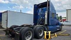 2018  INTERNATIONAL   LT625  T/A SLEEPER