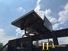 2001  GMC  C6500  FLATBED TRUCK