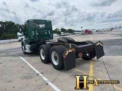 2015  PETERBILT  579  T/A DAYCAB