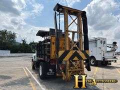 2001  GMC  C6500  FLATBED TRUCK