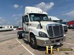 2015  FREIGHTLINER  CASCADIA 125  S/A DAYCAB