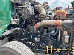 2017  PETERBILT  579  T/A DAYCAB