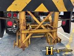 2001  GMC  C6500  FLATBED TRUCK
