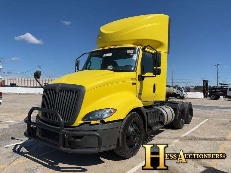 2020  INTERNATIONAL  RH613  T/A DAYCAB