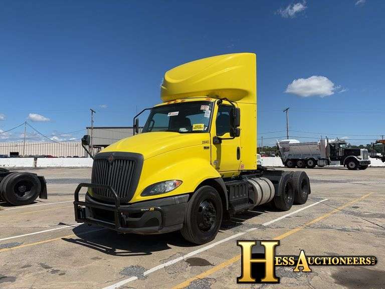 2020  INTERNATIONAL  RH613  T/A DAYCAB
