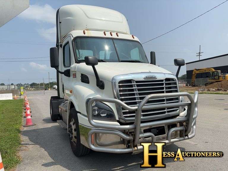 2018  FREIGHTLINER  X11342ST  S/A DAYCAB