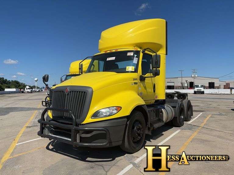 2020  INTERNATIONAL  RH613  T/A DAYCAB