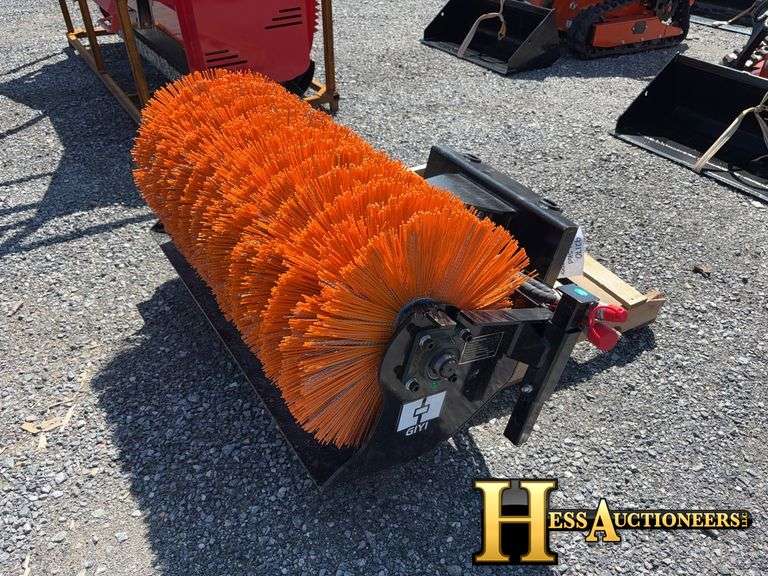 2025 GIYI GY-QSJ SWEEPER SKID STEER ATTACHMENT