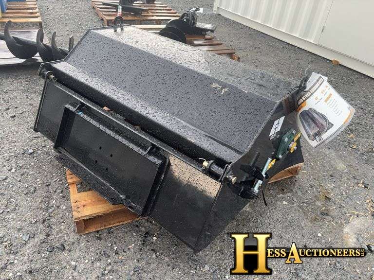 2025 GIYI GY-BS43 SWEEPER SKID STEER ATTACHMENT