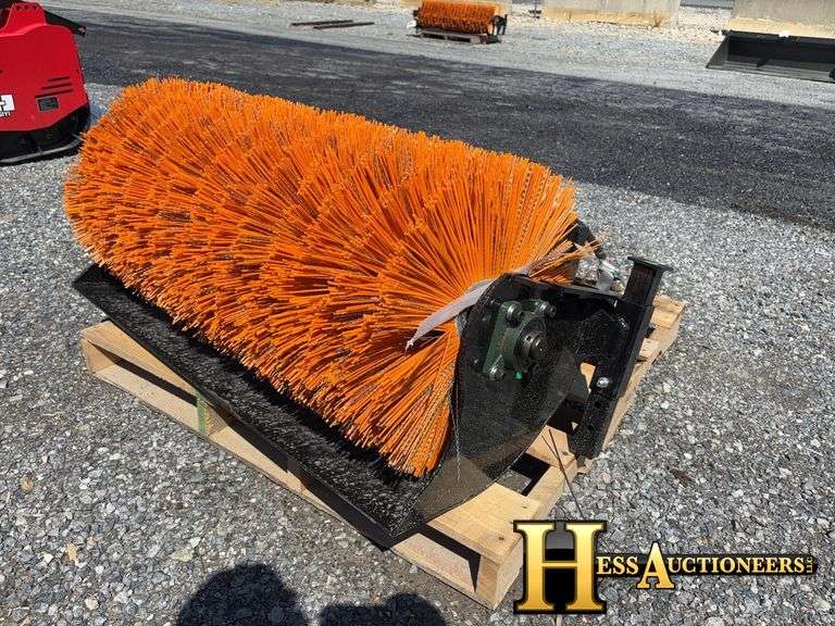 2025 GIYI GY-QSJ SWEEPER SKID STEER ATTACHMENT