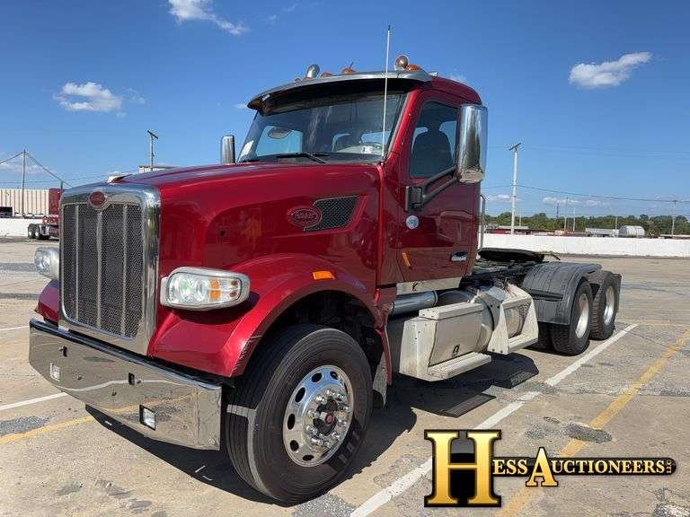 2016  PETERBILT  567  T/A DAYCAB
