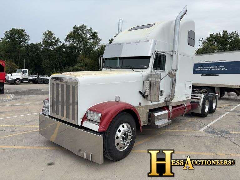 2000 FREIGHTLINER CLASSIC FLD120 T/A SLEEPER