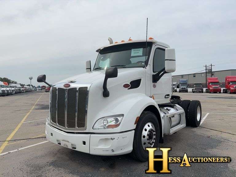 2020  PETERBILT  579  S/A DAYCAB