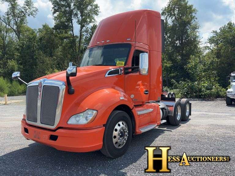 2017 KENWORTH T680 T/A DAYCAB