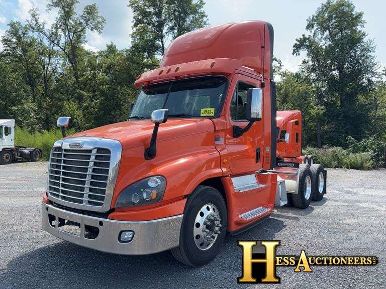 2018 FREIGHTLINER CASCADIA T/A DAYCAB