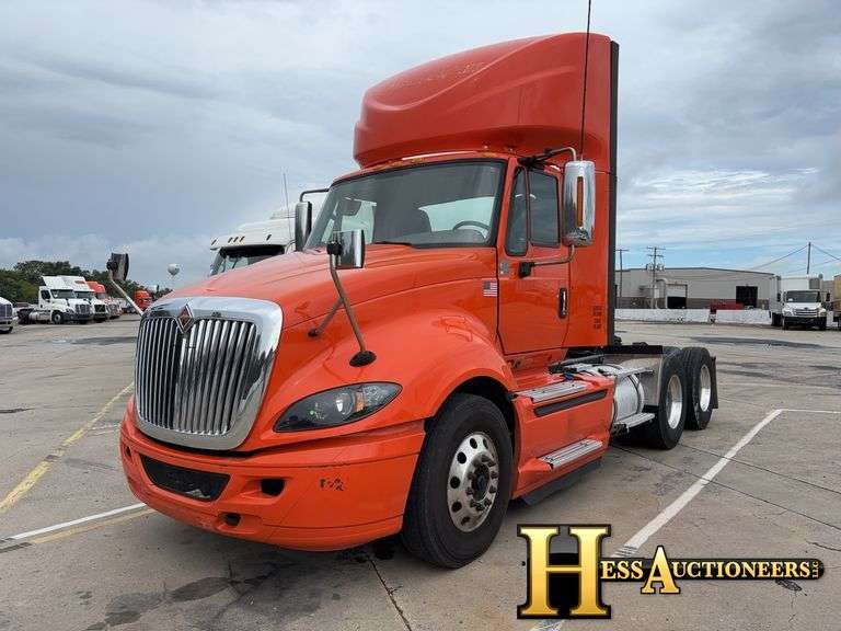 2017 INTERNATIONAL PROSTAR T/A DAYCAB