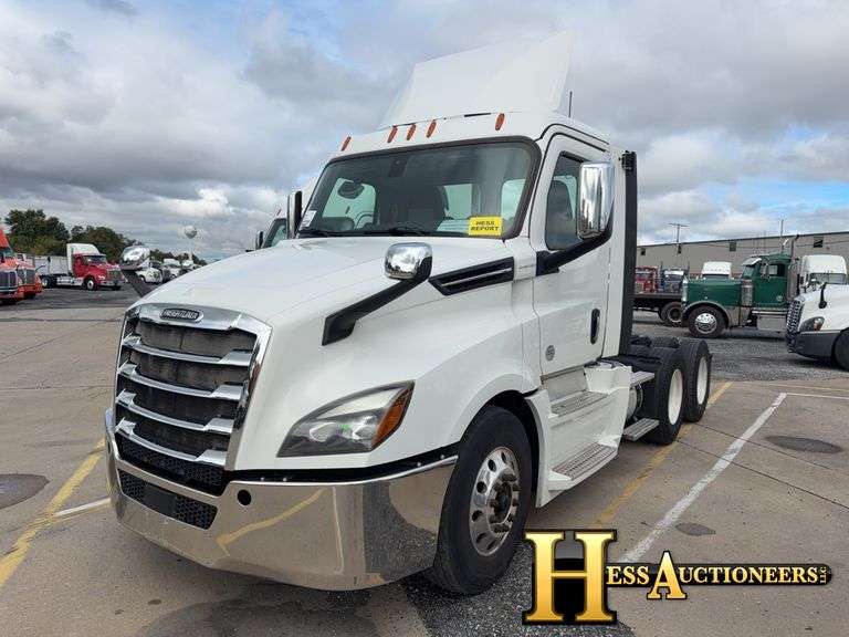 2019 FREIGHTLINER CASCADIA T/A DAYCAB