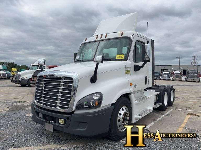 2016 FREIGHTLINER CASCADIA T/A DAYCAB