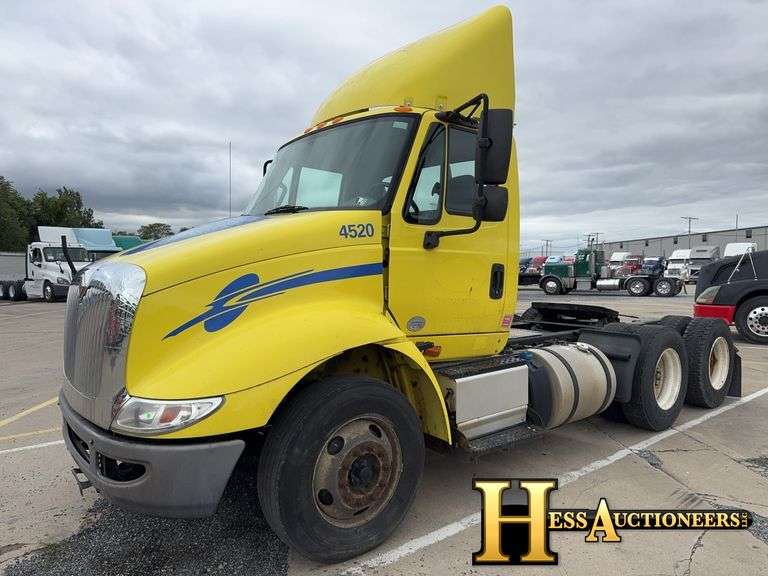 2015 INTERNATIONAL 8600 T/A DAYCAB
