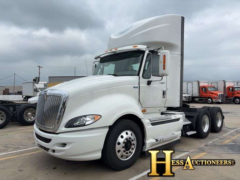 2011 INTERNATIONAL PROSTAR 122 T/A DAYCAB