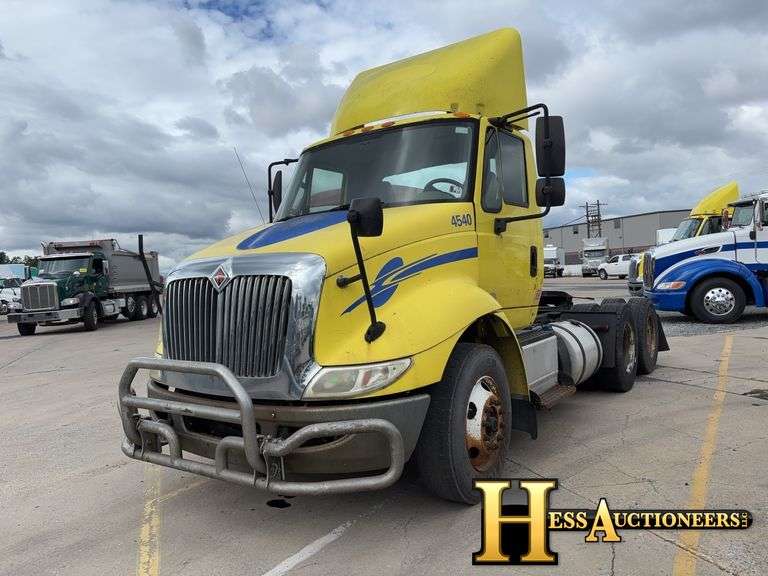 2015 INTERNATIONAL 8600 SBA 6X4 T/A DAYCAB