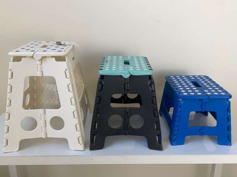 Set of Foldable Step Stools