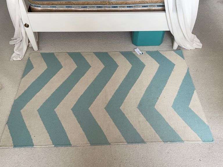 Rug - Light Blue/White Striped