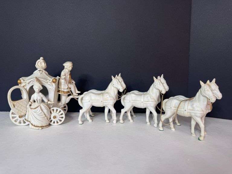 Capodimonte Cinderella's Coach